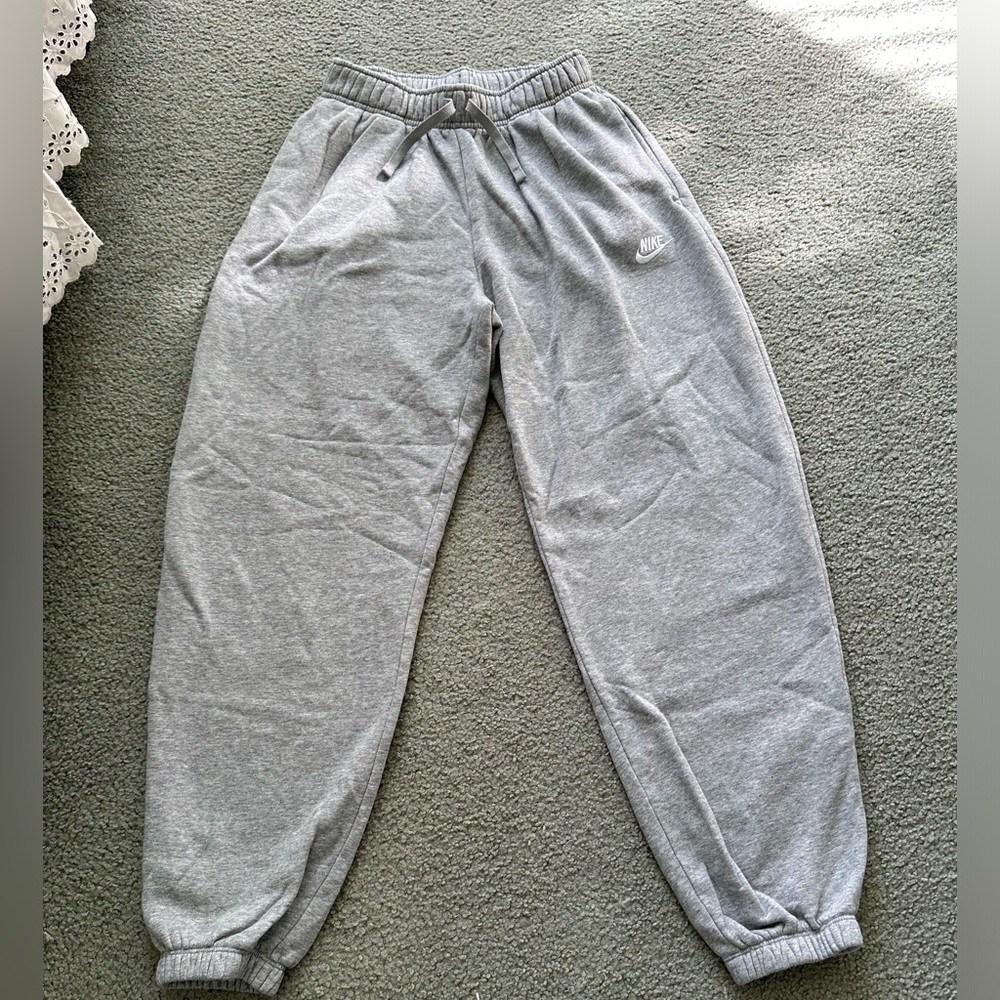 NIKE sweatpants